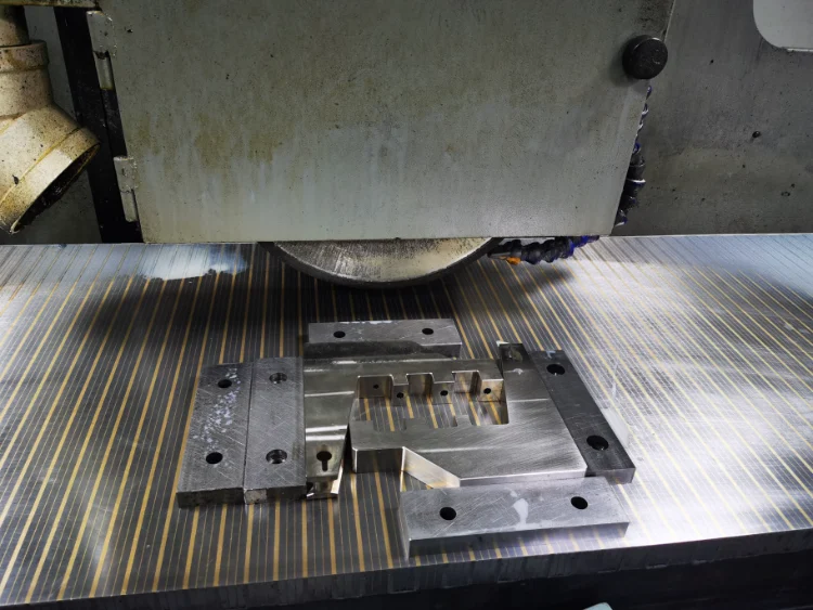 Precision CNC grinding equipment at Weldo